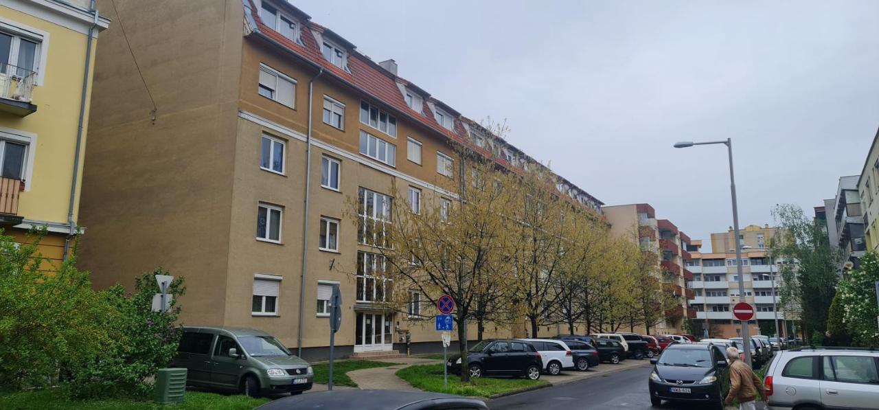 ザラエゲルセグYbs Apartmanアパートメント エクステリア 写真